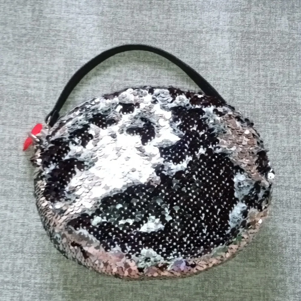 Tyler Kiki sequined handbag like new